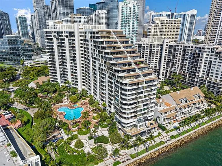 520 Brickell Key Dr #A200 — Photo 42