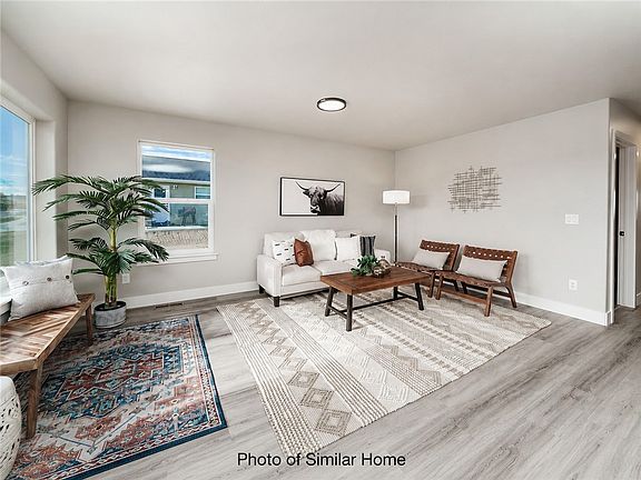 2nd image of 2256 Salinas Cir