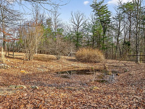 78th image of 1263 Ridge Rd W