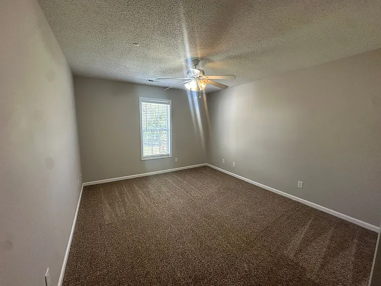 306 Bernard Couch Dr — Photo 9