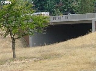 212 Park Hill Ln, Sutherlin, OR 97479