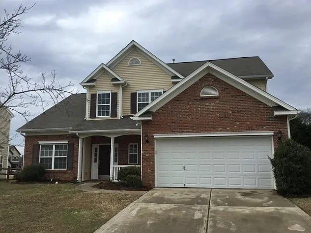 5 bed, 3.5 bath, 2532 sqft, $2,605 — Photo 1