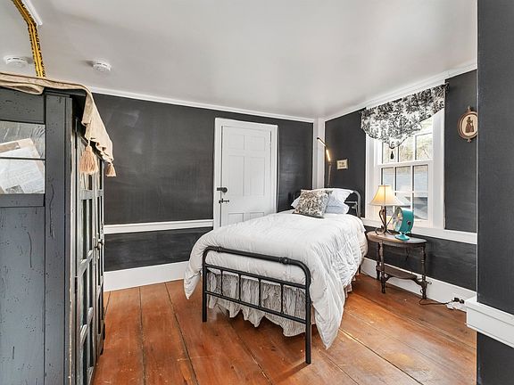 27th image of 117 Hayes Road