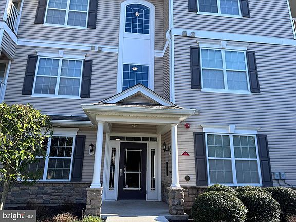 3rd image of 638 Timberlake Dr