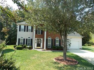 Mapleです。 7439 Old Maple Sq, Mc Lean, VA 22102 | Zillow