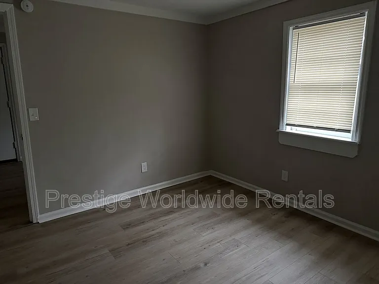 2708 Lumpkin Ct — Photo 5
