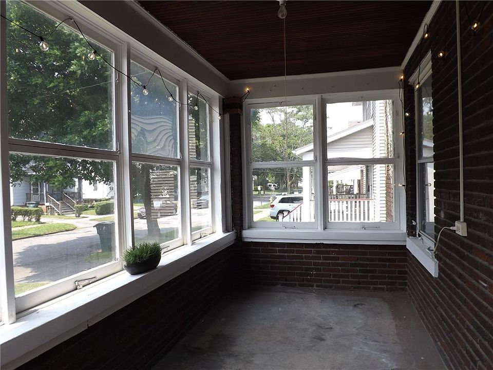 64 Arbutus St Rochester, NY, 14609 Apartments for Rent Zillow