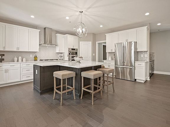 5th image of 15809 Ancient Oak Dr