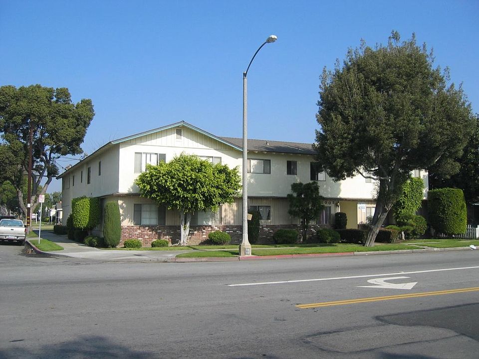 1005 E Harding Street