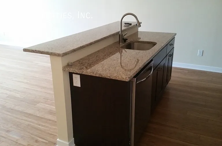 2030 E Dauphin St #4 — Photo 4