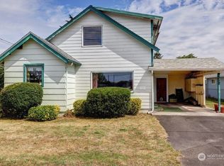 312 2nd St NE, Long Beach, WA