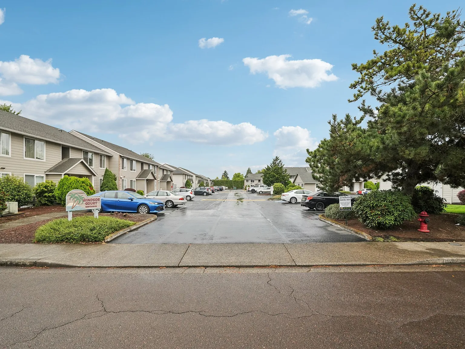 Windsor Court Apartments — Photo 3