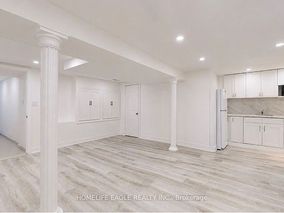 4th image of 254 Andrew St #Basement