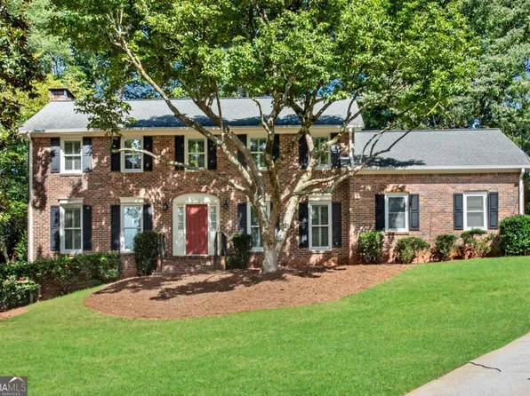 5098 Vernon Springs Dr, Dunwoody, GA 30338