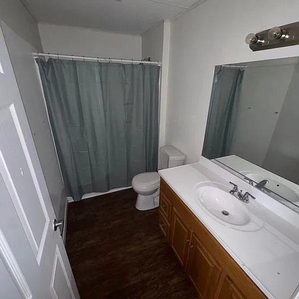 Cute and Spacious 2 bedroom 1 bath condo in Spring Hill — Photo 2