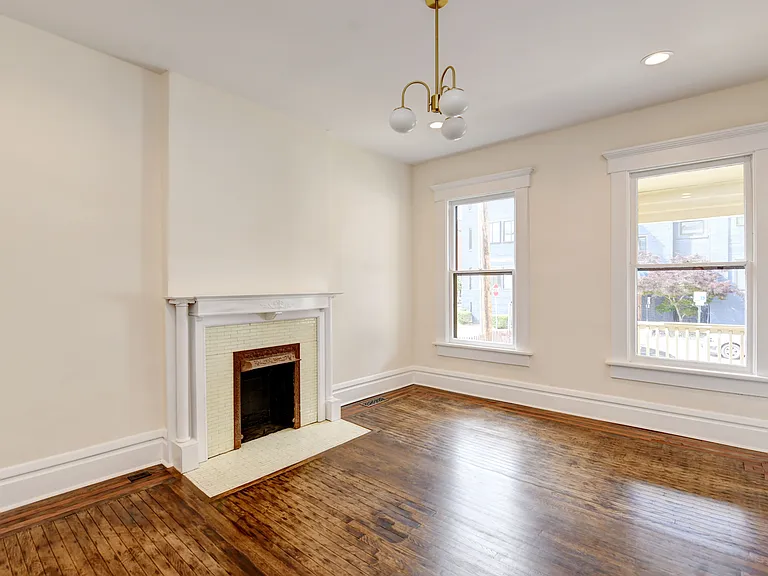 703 Franklin Ave — Photo 17