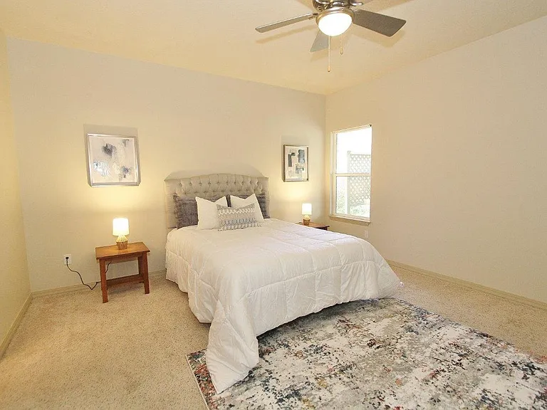 2074 S Tollgate Way — Photo 14