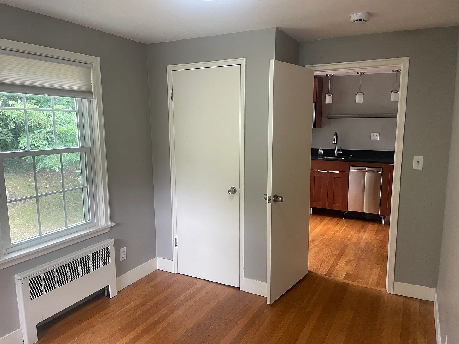 2 bed, 1.0 bath, 562 sqft, $2,300 — Photo 3