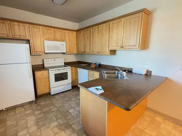 434 S. Johnson St, 434 S Johnson St APT 2, Iowa City, IA 52240