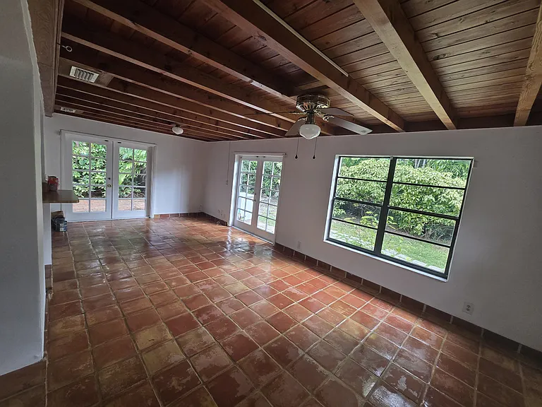 8025 SW 63rd Pl — Photo 7