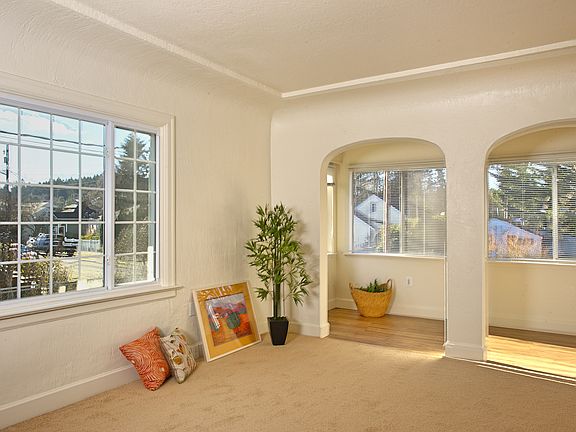 4th image of 1136 N Montgomery Ave