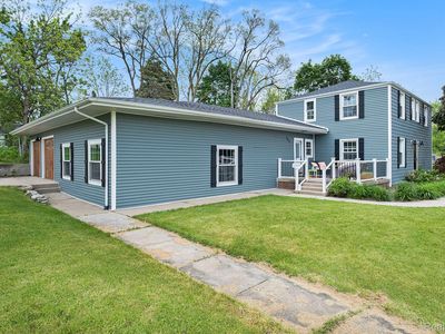 205 Perry Rd, Grand Blanc, MI, 48439