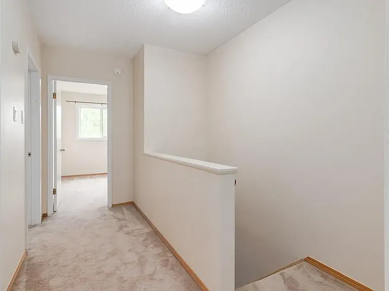 225 Upland Dr SE — Photo 19
