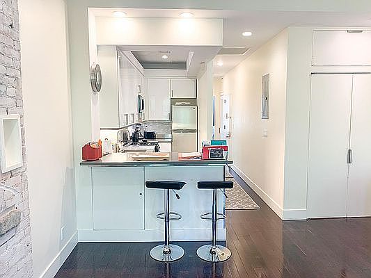 4th image of 70 W 119th St APT 2