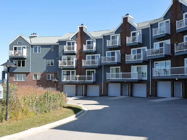 2708 South Shore DRIVE #A, Milwaukee, WI 53207