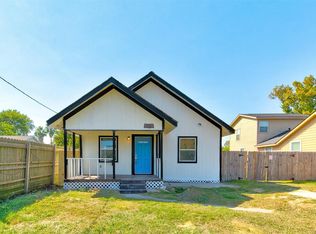 210 S Magnolia St, Highlands, TX 77562