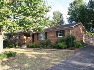 181 Meadow Hill Dr, Bowling Green, KY 42104