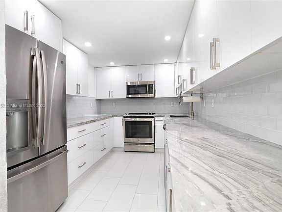 3rd image of 780 NE 69th St APT 1605