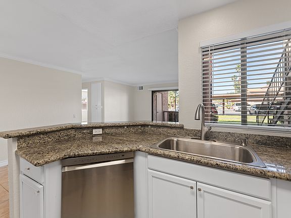 5th image of 78560 Avenue 42 Unit 1609