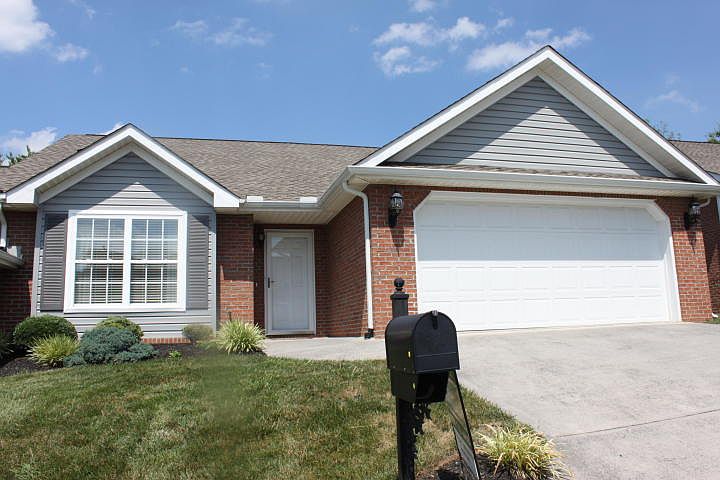 1st image of 8856 Carriage House Way