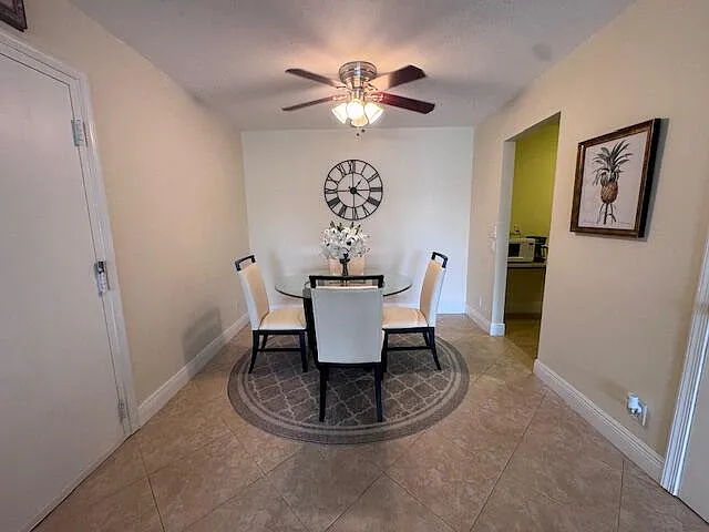6475 Bay Club Dr #4 — Photo 5