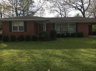 76 Oakridge Dr, Forsyth, GA 31029