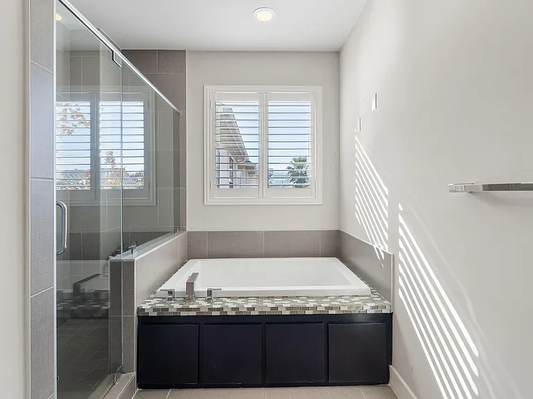 5911 Rose St — Photo 21