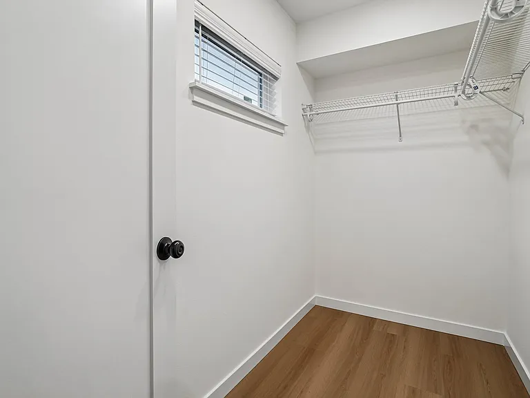 950 Maple Ave — Photo 25