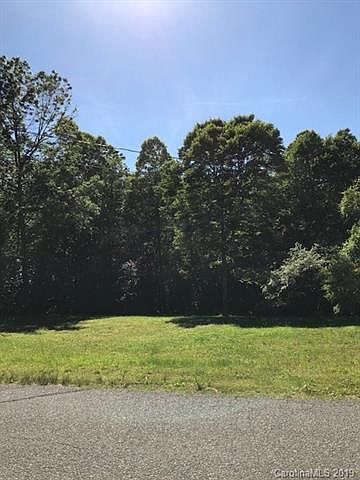 1st image of 2315 Hollybrook Dr