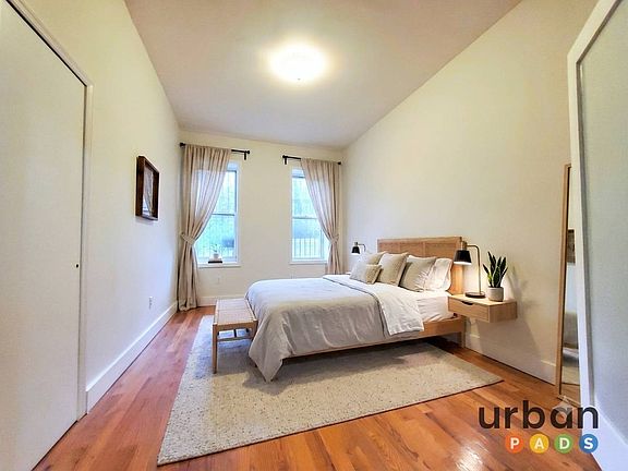 4th image of 826 Halsey St #1A