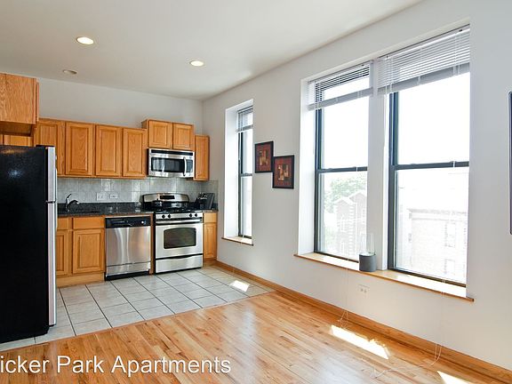 5th image of 1003 N Ashland Ave APT 3F