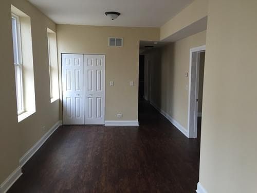 4th image of 3650 W Diversey Ave