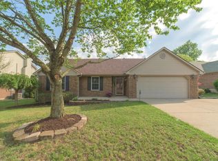 215 Copperfield Ln, Georgetown, KY 40324