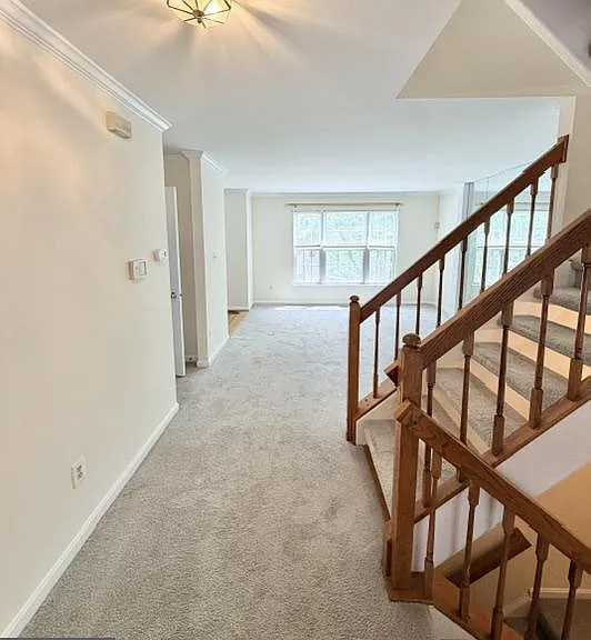 45572 Whitcomb Sq — Photo 4