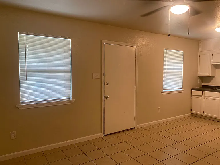 306 Calhoun Dr — Photo 17