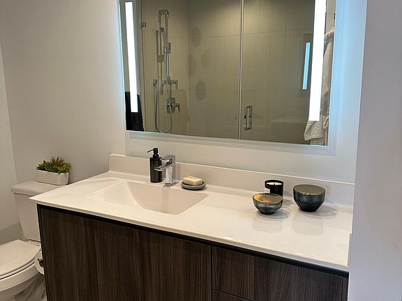 5th image of 5860 Alcantara Ave #101