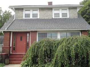302 Jackson St, Grove City, PA