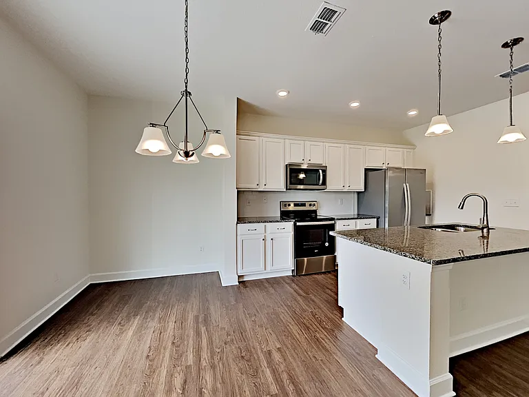 10310 Riverwalk Ct — Photo 4
