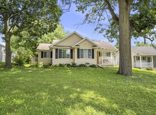 656 N Kennedy Dr, Kankakee, IL 60901