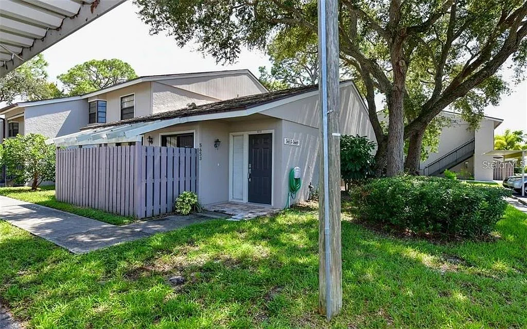 2 bed, 2.0 bath, 1100 sqft, $4,000 — Photo 4